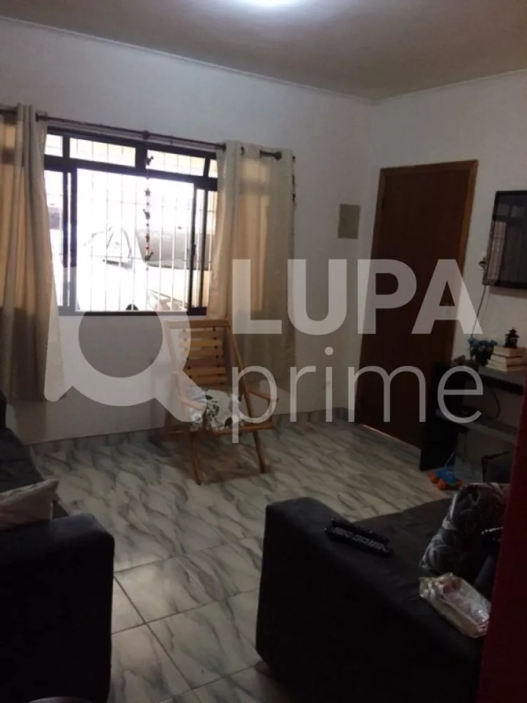 Casa à venda com 3 quartos, 150m² - Foto 1