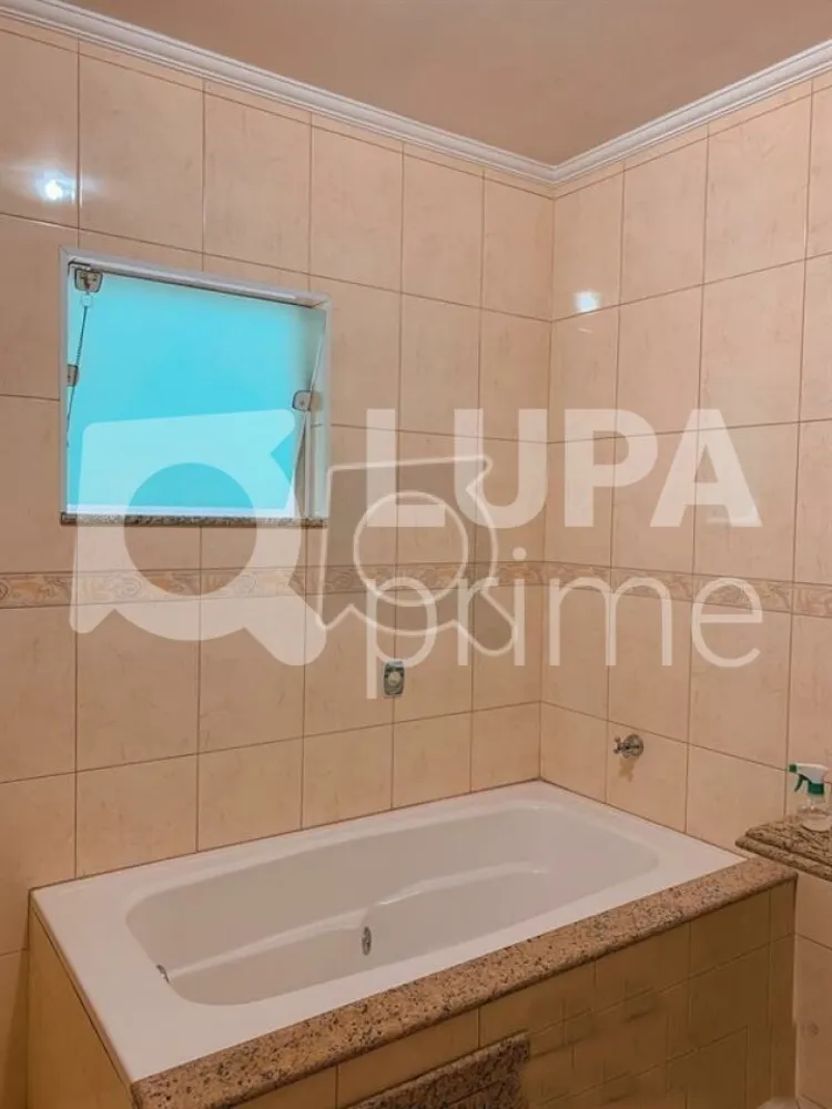 Casa, 3 quartos, 275 m² - Foto 4