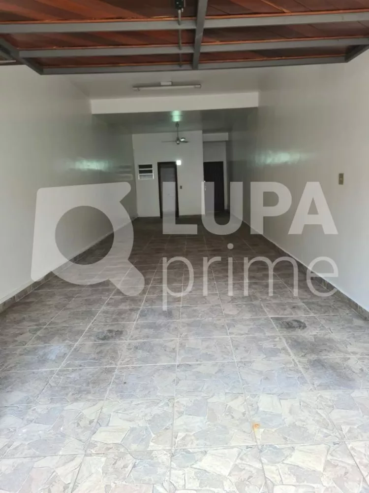 Casa à venda com 3 quartos, 158m² - Foto 4