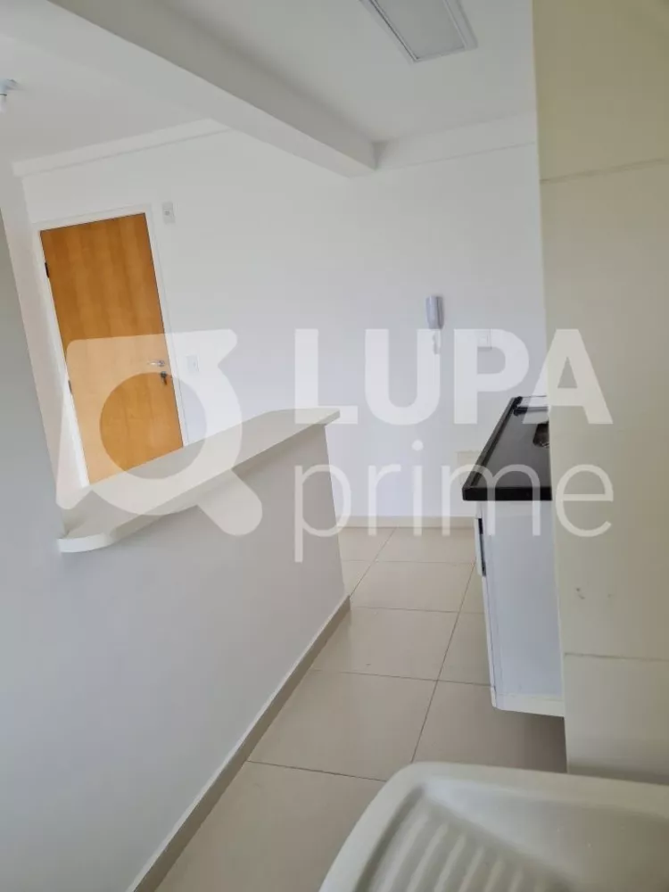 Apartamento para alugar com 1 quarto, 40m² - Foto 9