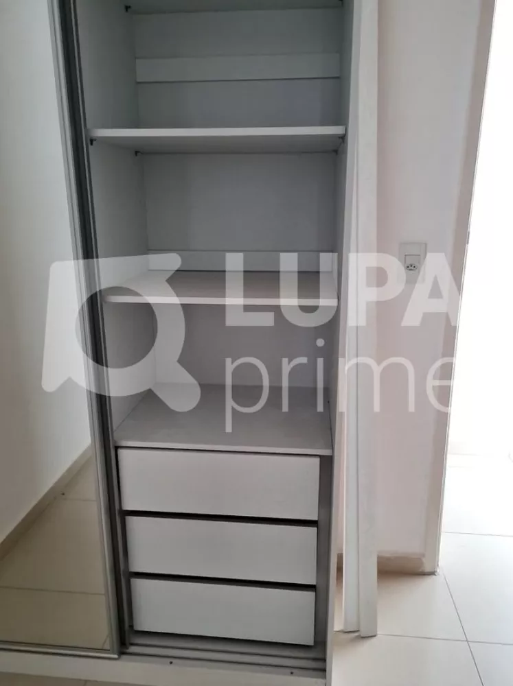 Apartamento para alugar com 1 quarto, 40m² - Foto 12