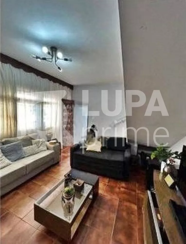 Casa à venda com 2 quartos, 114m² - Foto 1