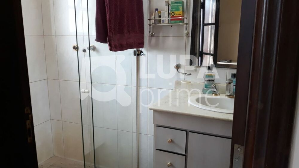Casa, 3 quartos, 234 m² - Foto 2