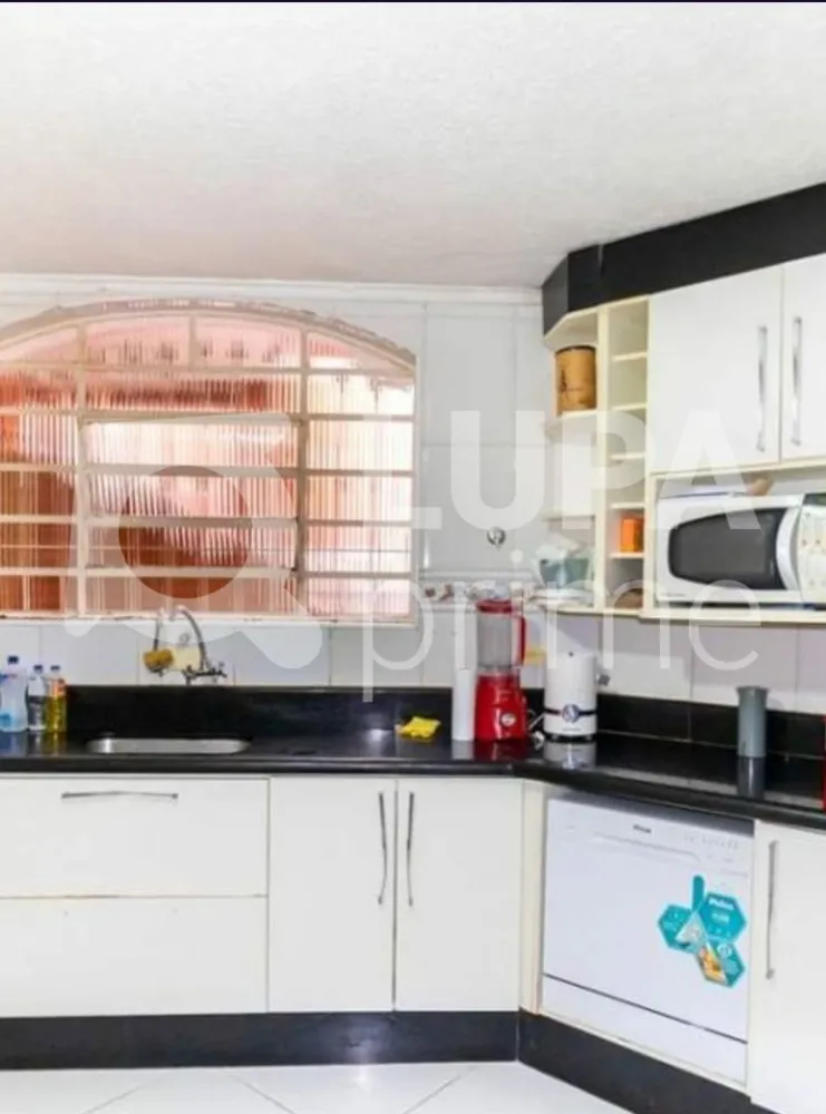 Casa, 3 quartos, 165 m² - Foto 4