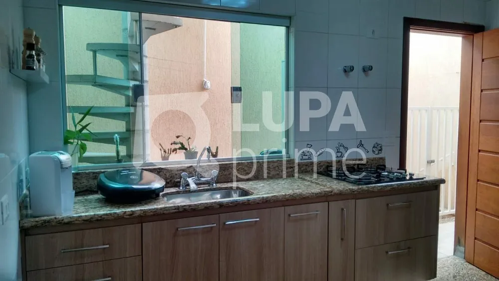 Casa, 3 quartos, 222 m² - Foto 1