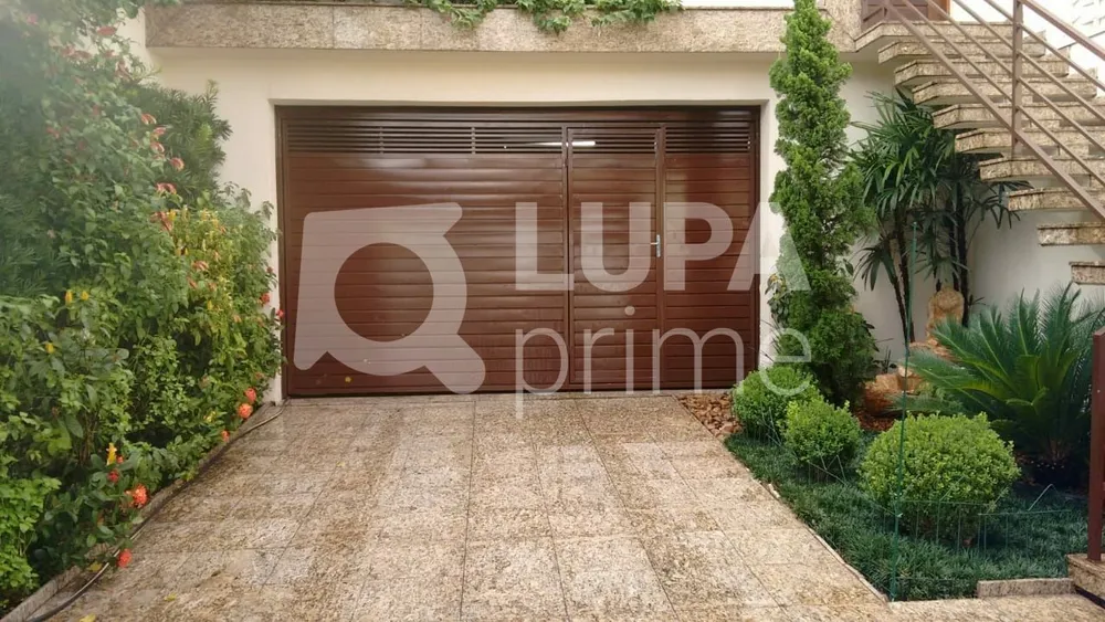 Casa, 3 quartos, 222 m² - Foto 2