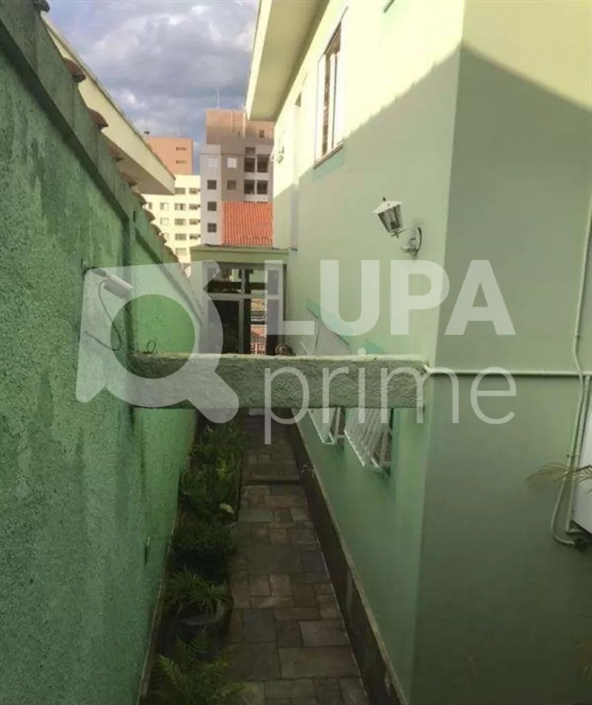 Casa à venda com 4 quartos, 200m² - Foto 1