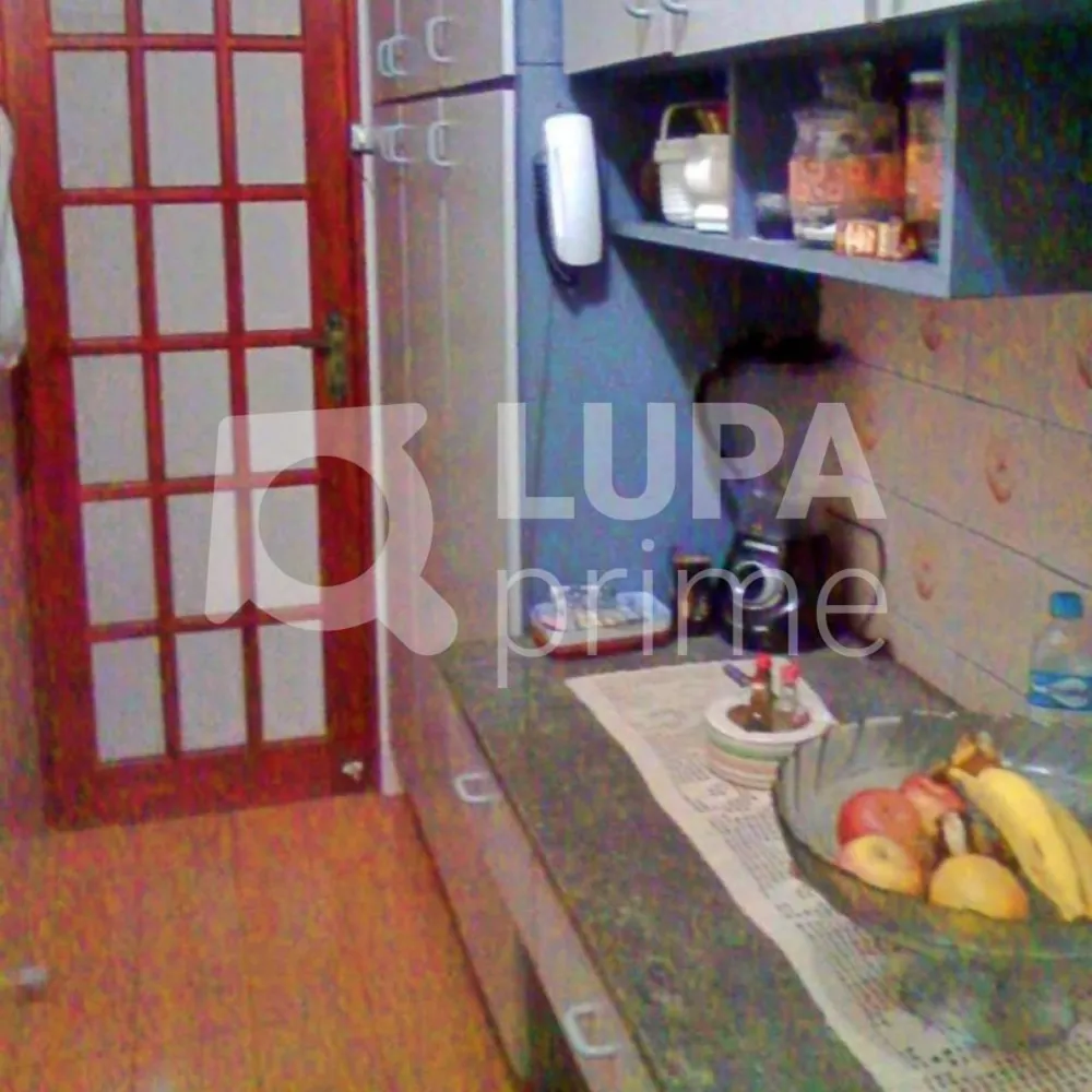 Apartamento à venda com 2 quartos, 65m² - Foto 4