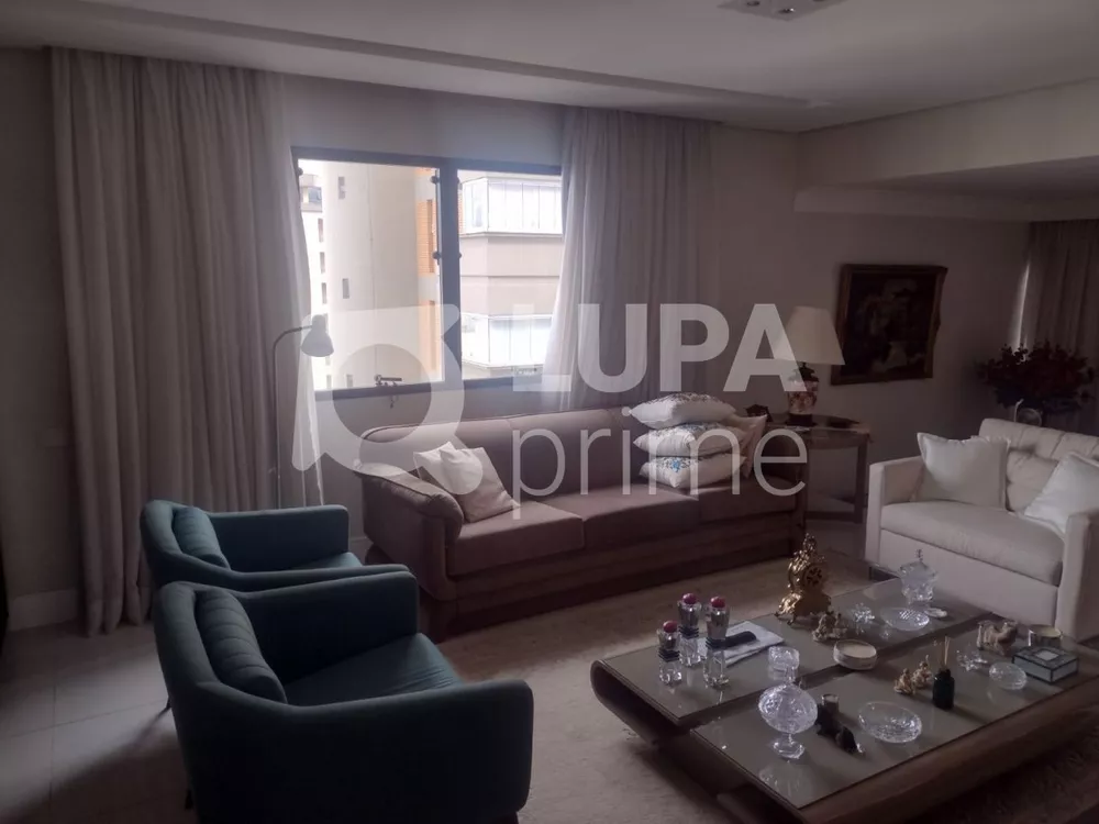 Apartamento à venda com 4 quartos, 240m² - Foto 2