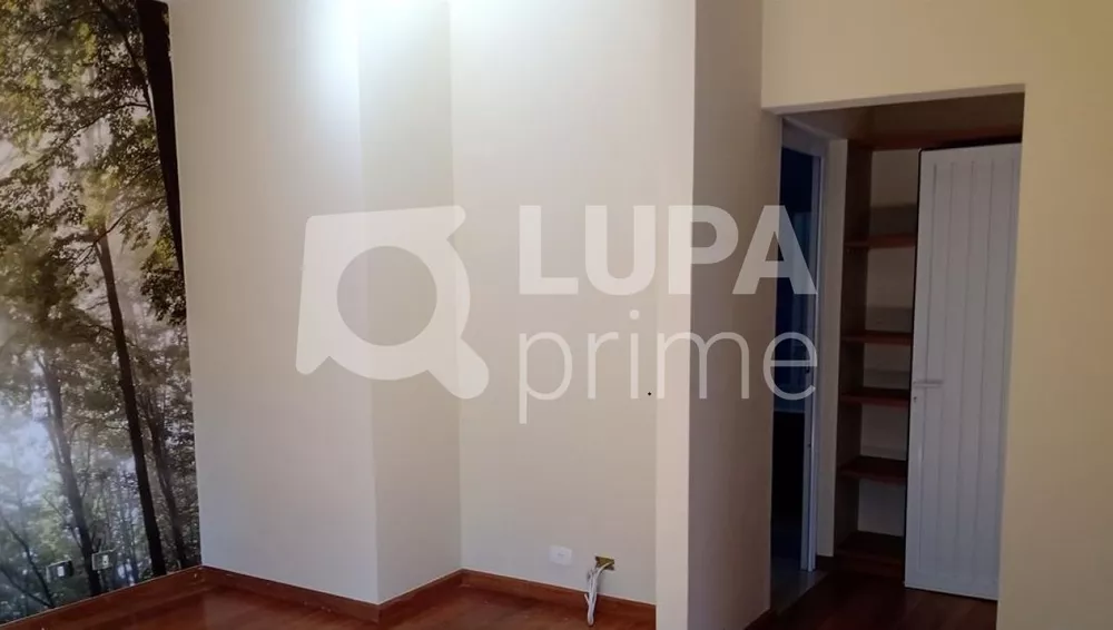 Casa de Condomínio à venda com 5 quartos, 600m² - Foto 2