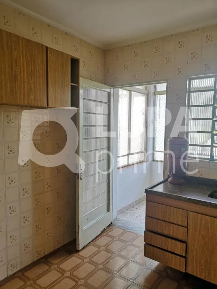 Casa à venda com 3 quartos, 270m² - Foto 4