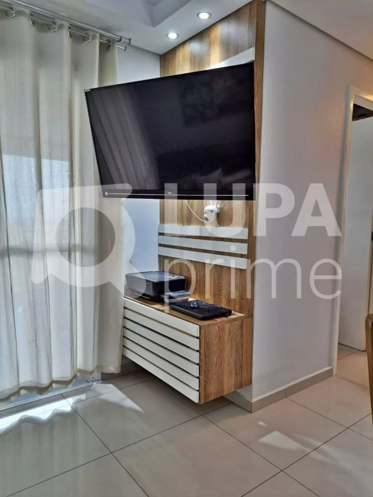 Apartamento à venda com 3 quartos, 78m² - Foto 2