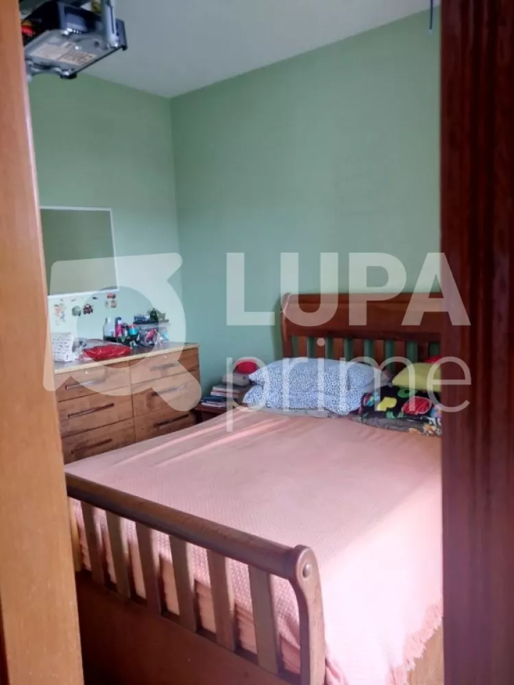 Apartamento à venda com 3 quartos, 98m² - Foto 1