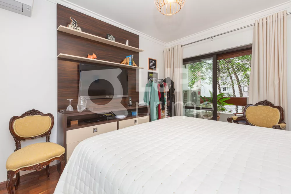 Apartamento à venda com 3 quartos, 183m² - Foto 1