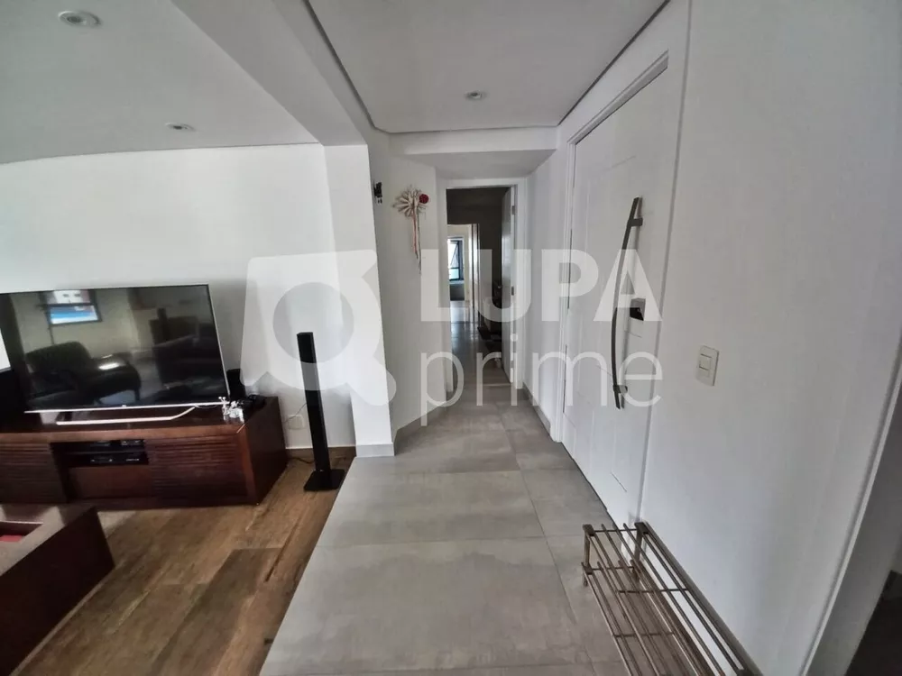 Apartamento à venda com 4 quartos, 208m² - Foto 3