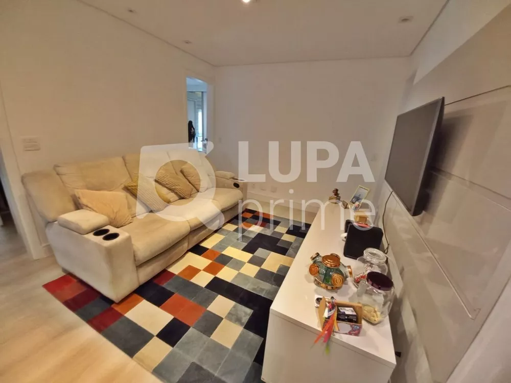 Apartamento à venda com 4 quartos, 208m² - Foto 2