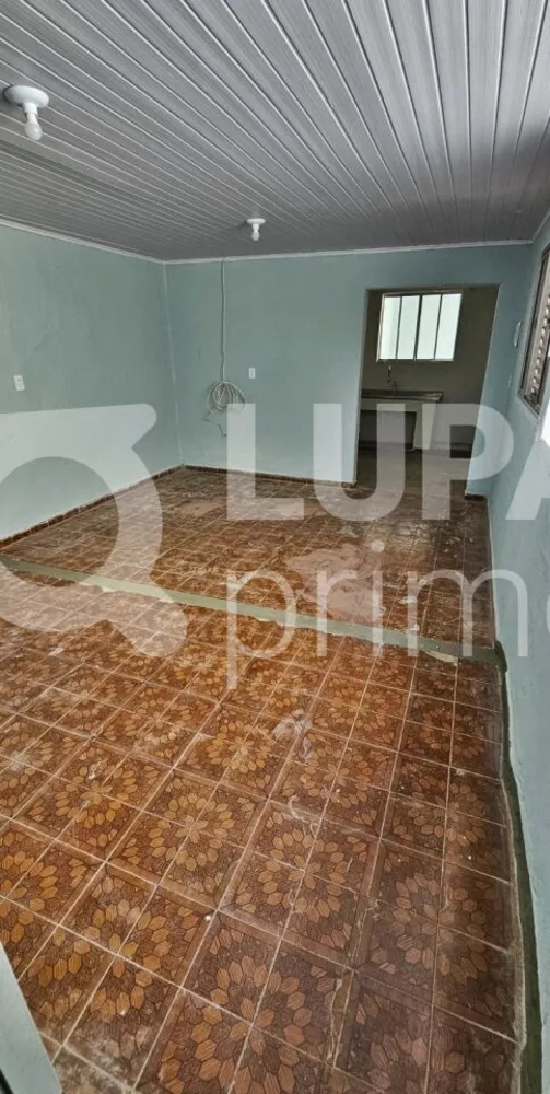 Casa, 1 quarto, 80 m² - Foto 2