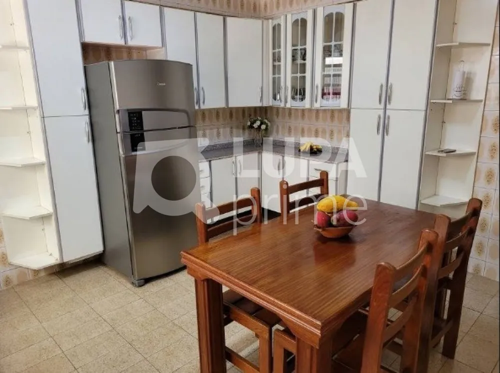 Casa, 3 quartos, 137 m² - Foto 2