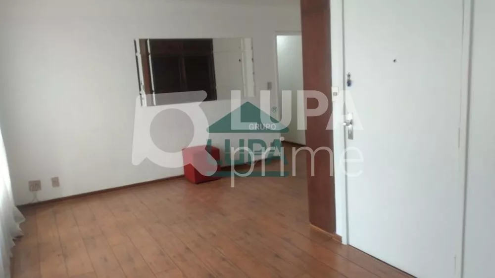 Apartamento para alugar com 3 quartos, 108m² - Foto 4