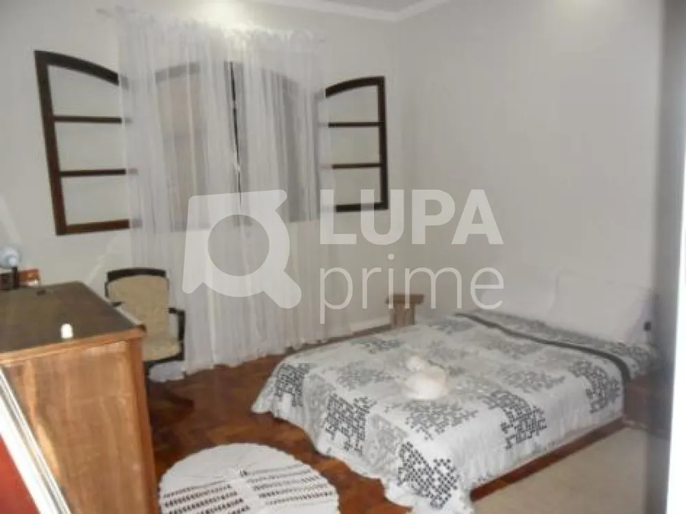Casa, 3 quartos, 220 m² - Foto 1