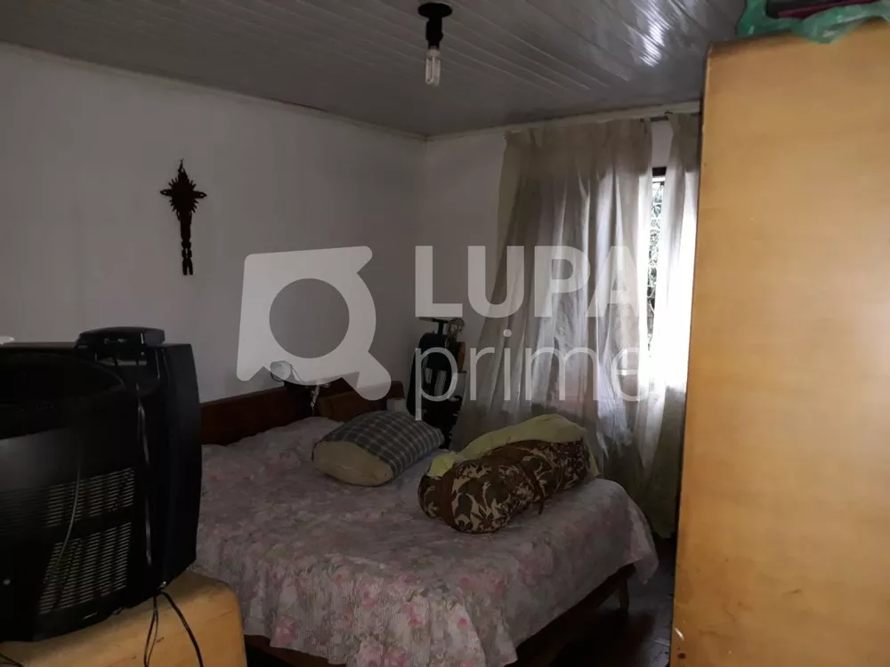 Casa à venda com 5 quartos, 200m² - Foto 7