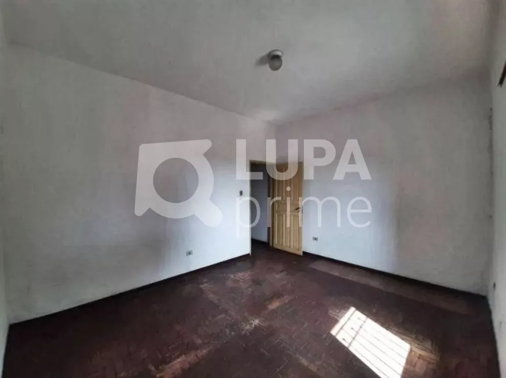 Casa à venda com 3 quartos, 241m² - Foto 4