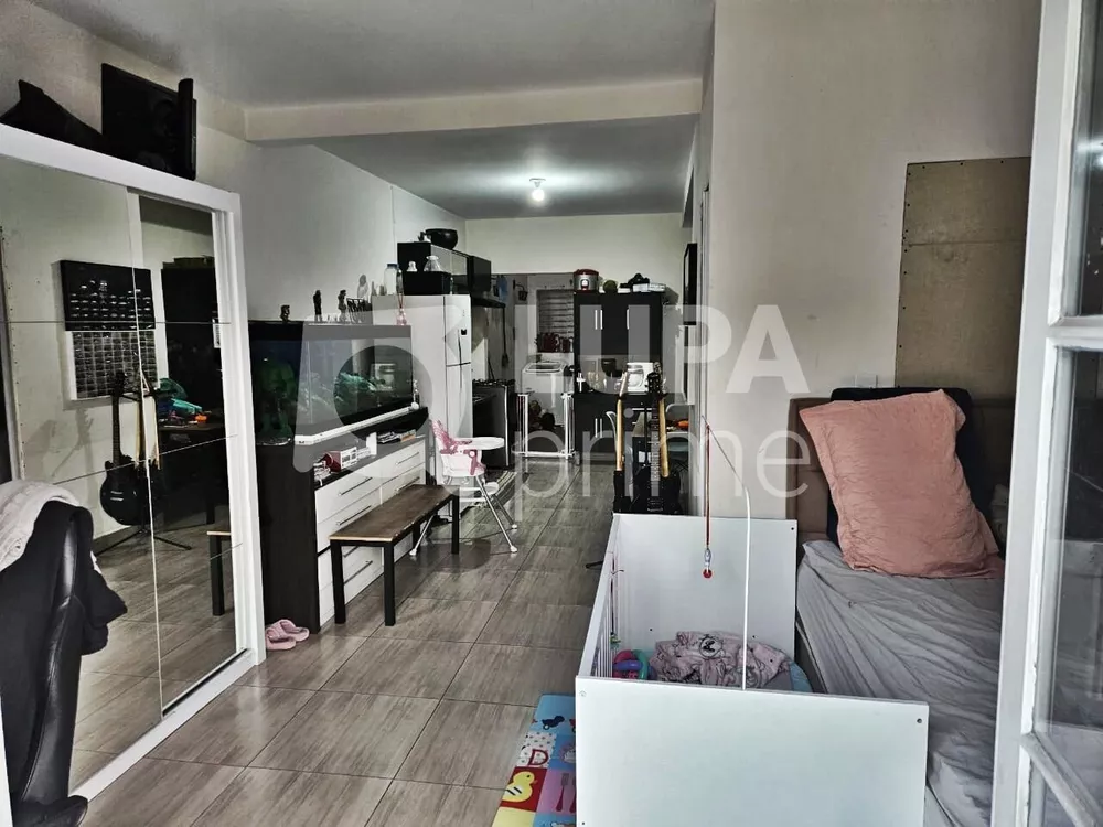 Casa à venda com 5 quartos, 160m² - Foto 4