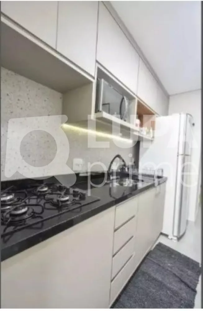 Apartamento à venda com 2 quartos, 70m² - Foto 7