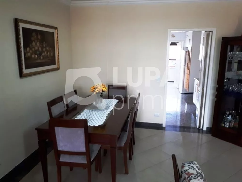 Apartamento à venda com 3 quartos, 154m² - Foto 3