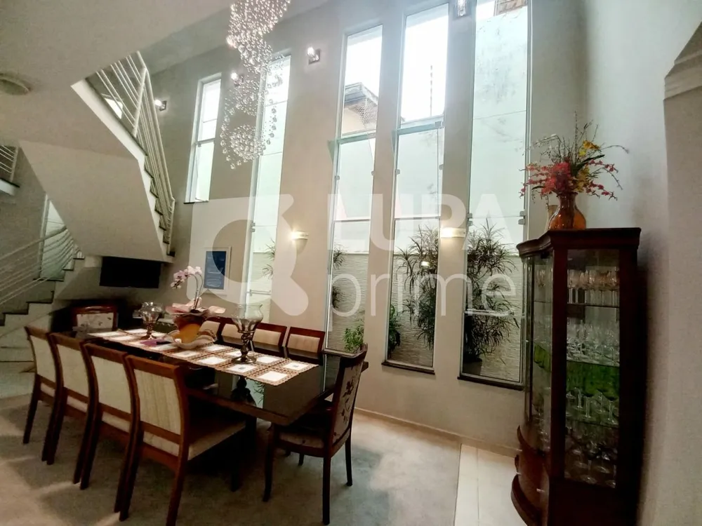 Casa, 3 quartos, 200 m² - Foto 9