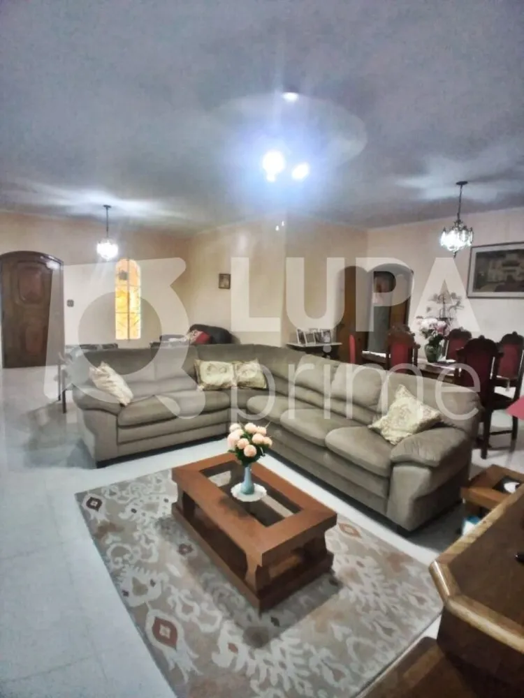 Casa, 3 quartos, 232 m² - Foto 2