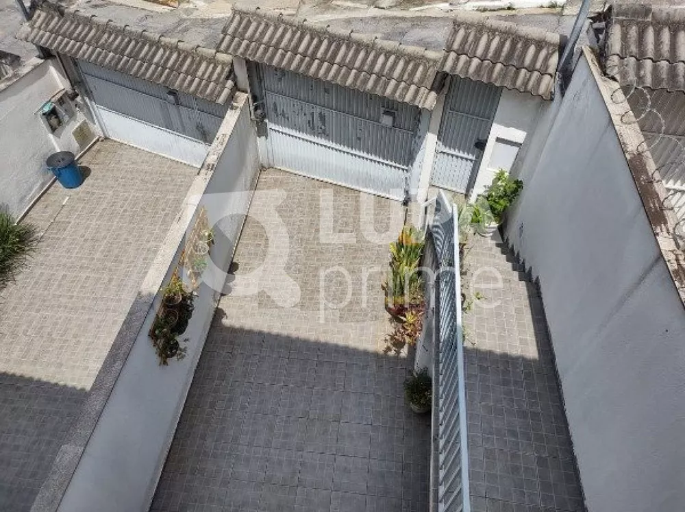 Casa à venda com 3 quartos, 169m² - Foto 4