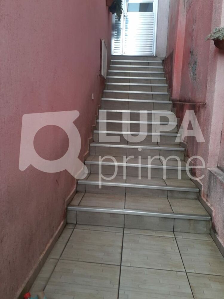 Casa à venda com 3 quartos, 140m² - Foto 1