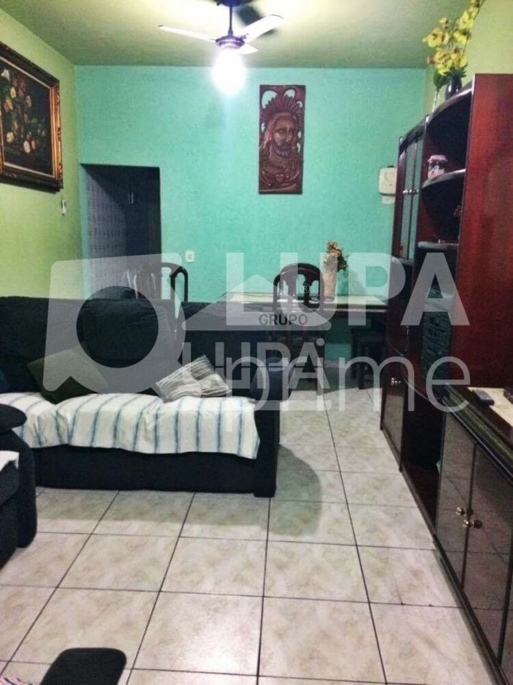 Casa à venda com 4 quartos, 300m² - Foto 2