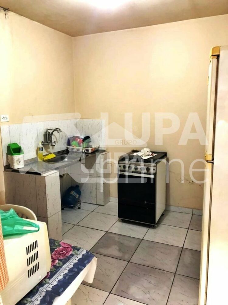Casa à venda com 4 quartos, 300m² - Foto 3