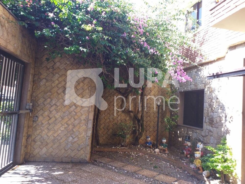 Casa, 4 quartos, 352 m² - Foto 1