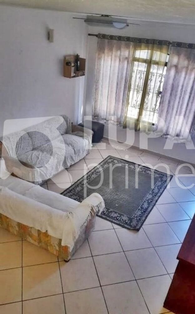 Casa, 4 quartos, 210 m² - Foto 1