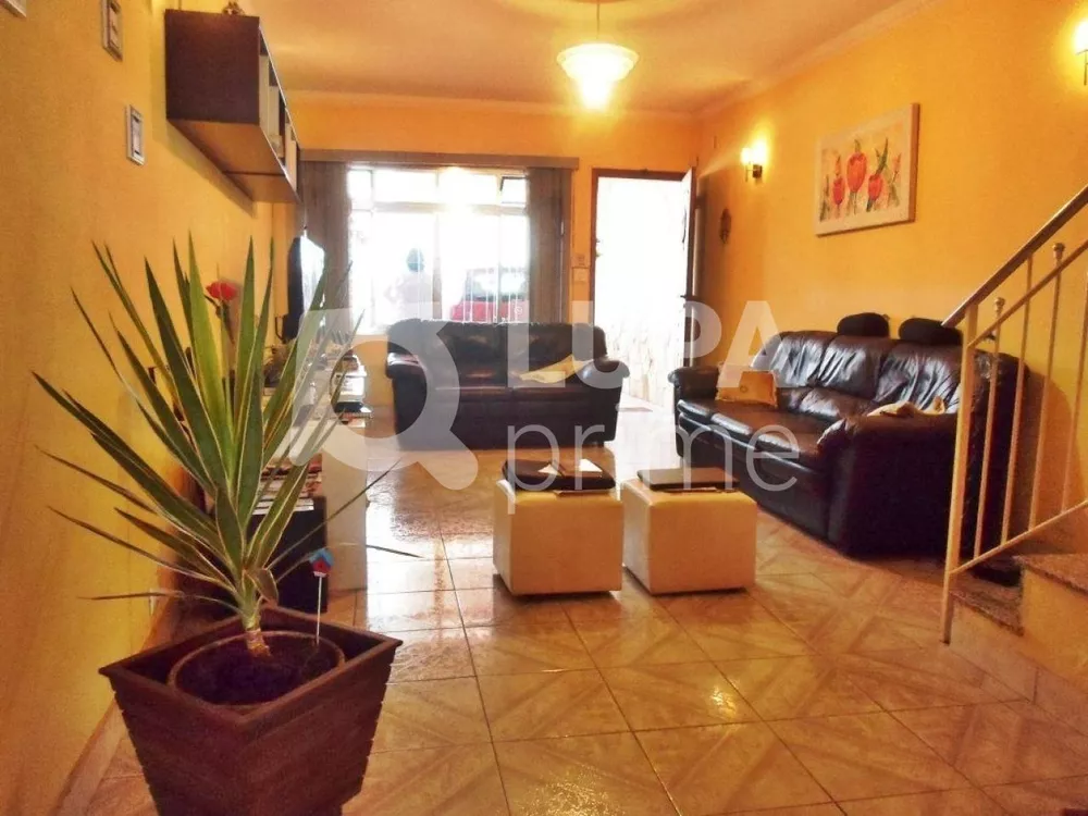 Casa à venda com 3 quartos, 140m² - Foto 1