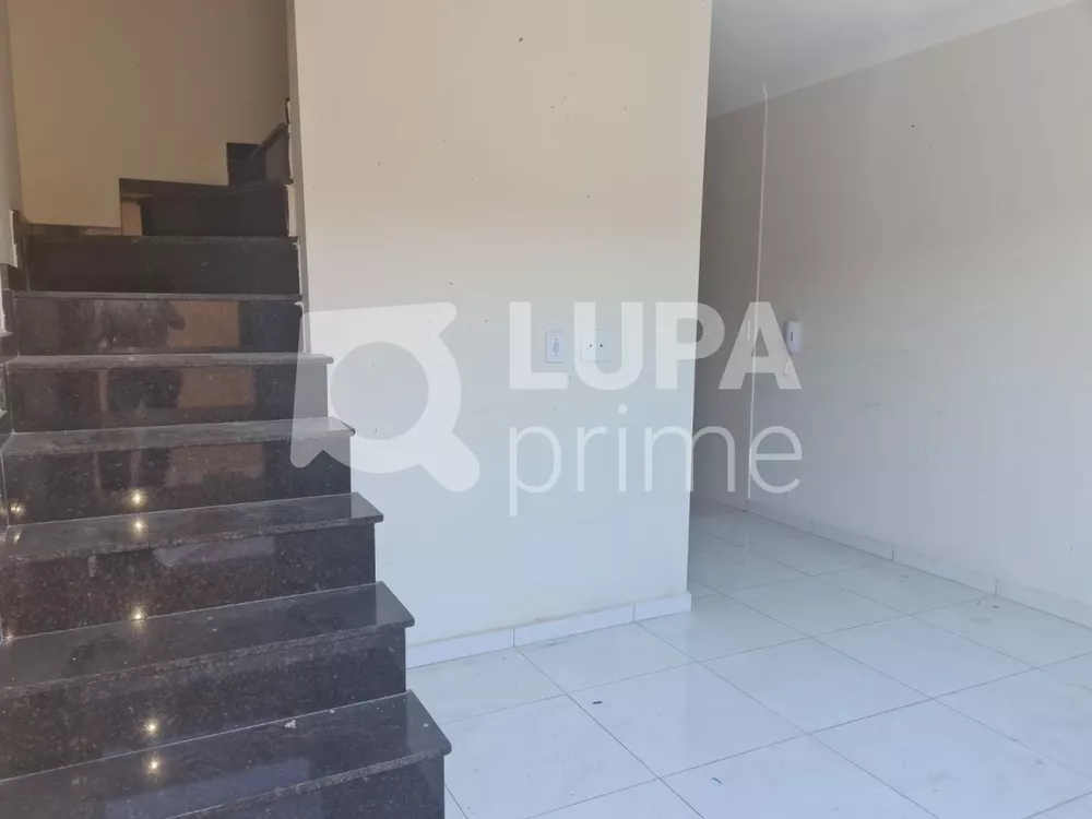 Casa à venda com 2 quartos, 62m² - Foto 4