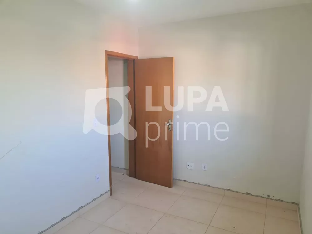 Casa à venda com 2 quartos, 62m² - Foto 3