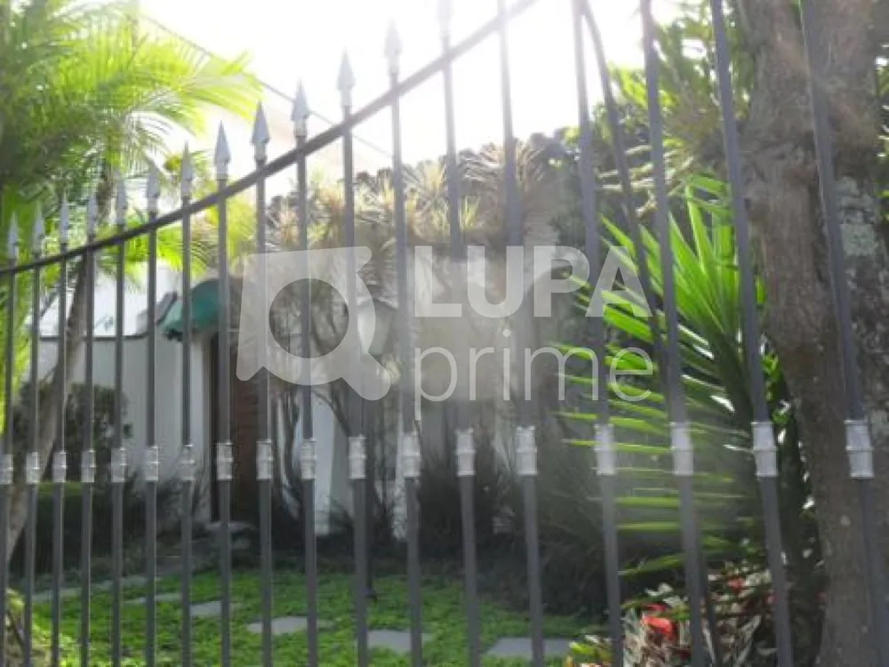 Casa, 4 quartos, 250 m² - Foto 1