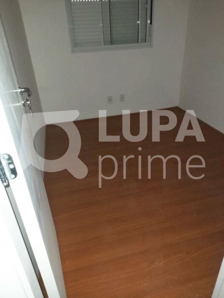 Apartamento à venda com 2 quartos, 42m² - Foto 3