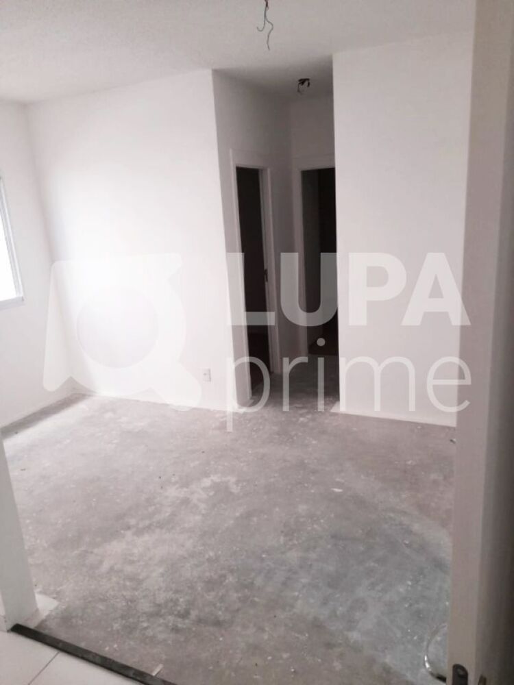 Apartamento à venda com 2 quartos, 42m² - Foto 1