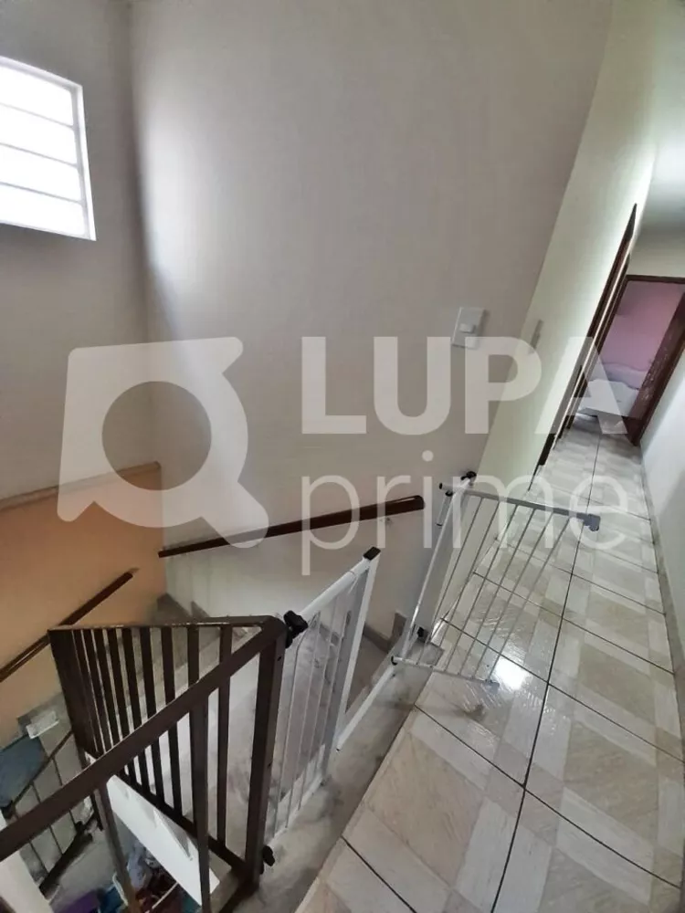 Casa à venda com 3 quartos, 116m² - Foto 2