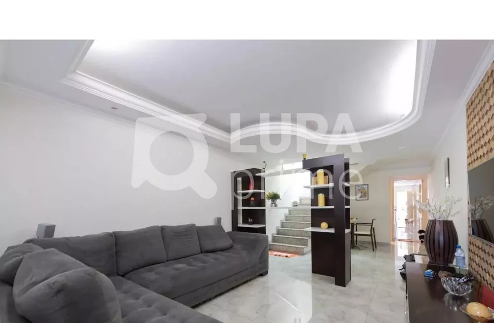 Casa à venda com 3 quartos, 203m² - Foto 1