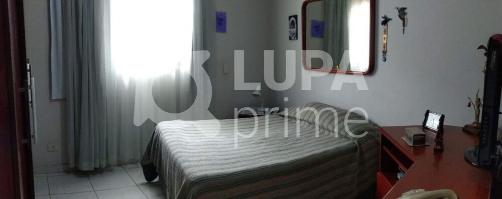 Casa à venda com 6 quartos, 1341m² - Foto 5