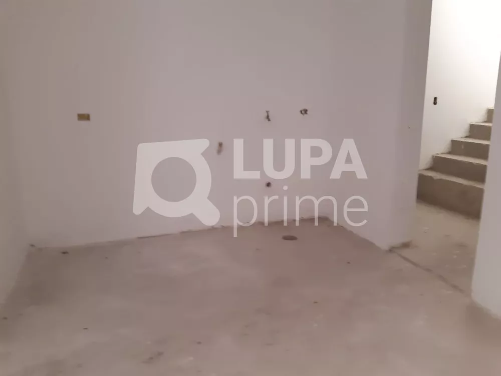 Casa à venda com 4 quartos, 560m² - Foto 2