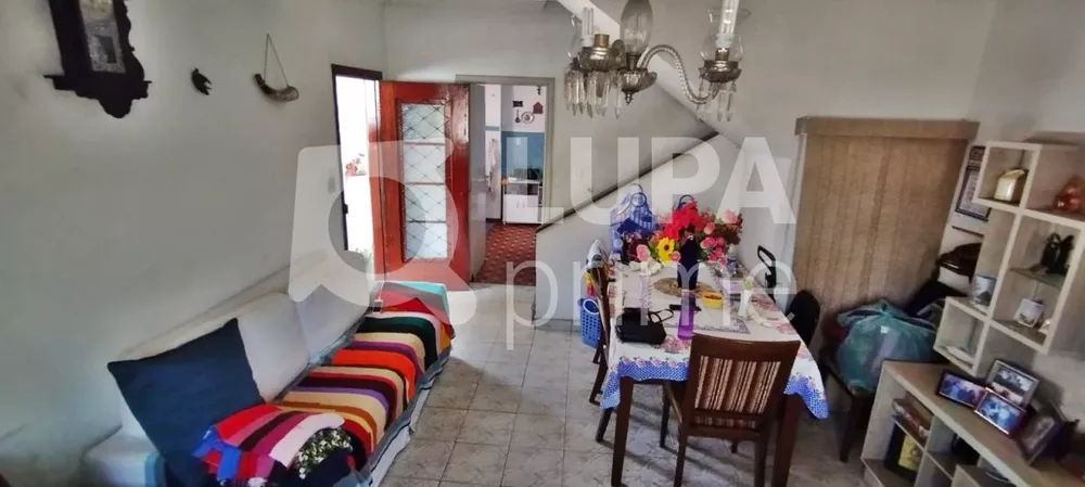 Casa à venda com 3 quartos, 144m² - Foto 1