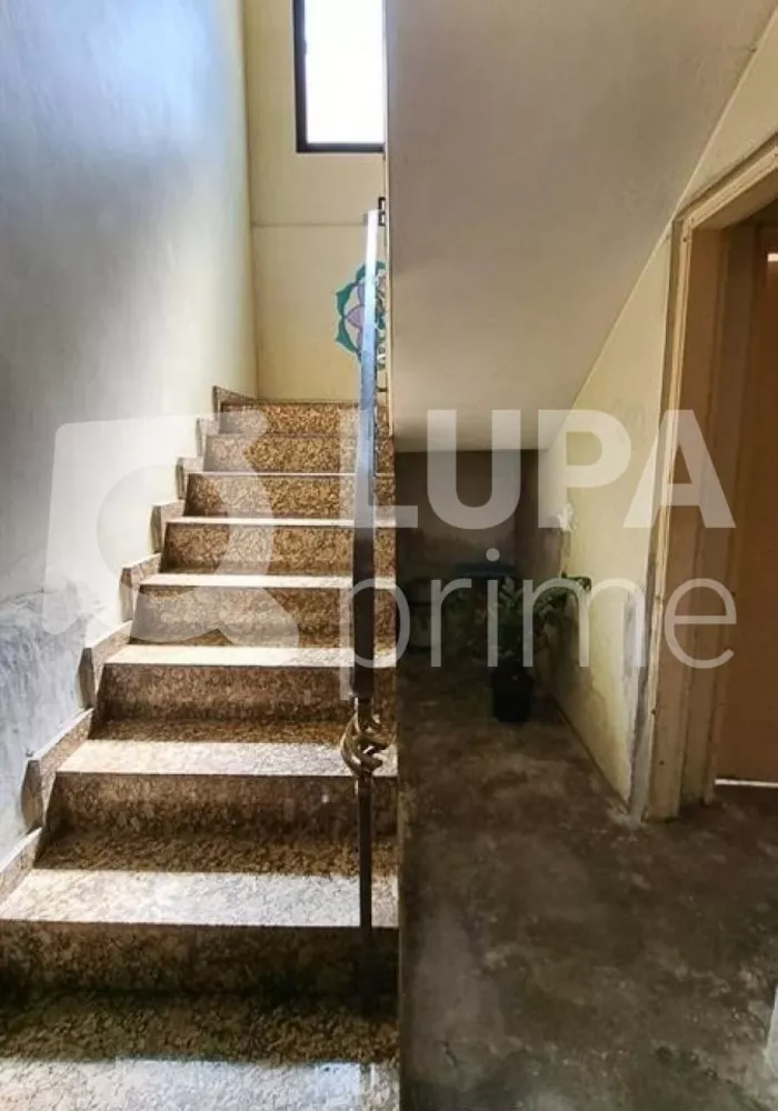 Casa à venda com 5 quartos, 158m² - Foto 4