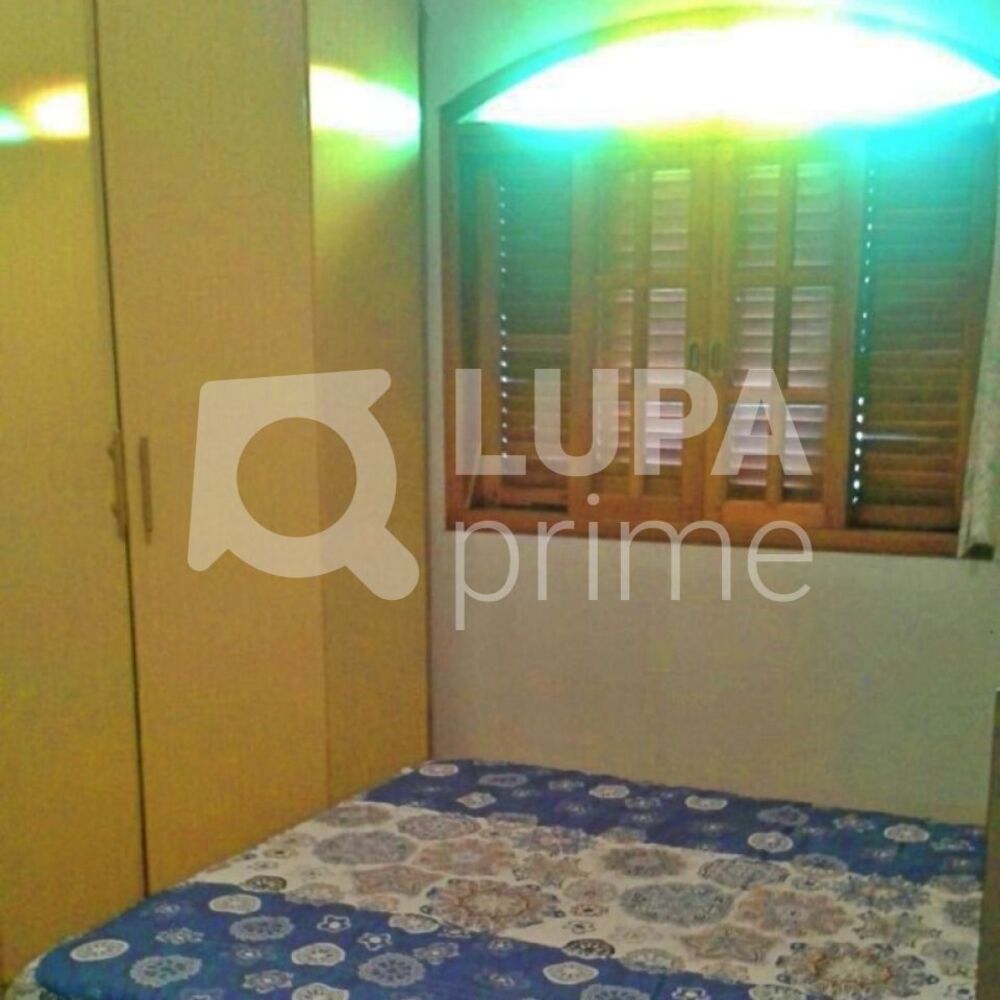 Casa à venda com 3 quartos, 230m² - Foto 4